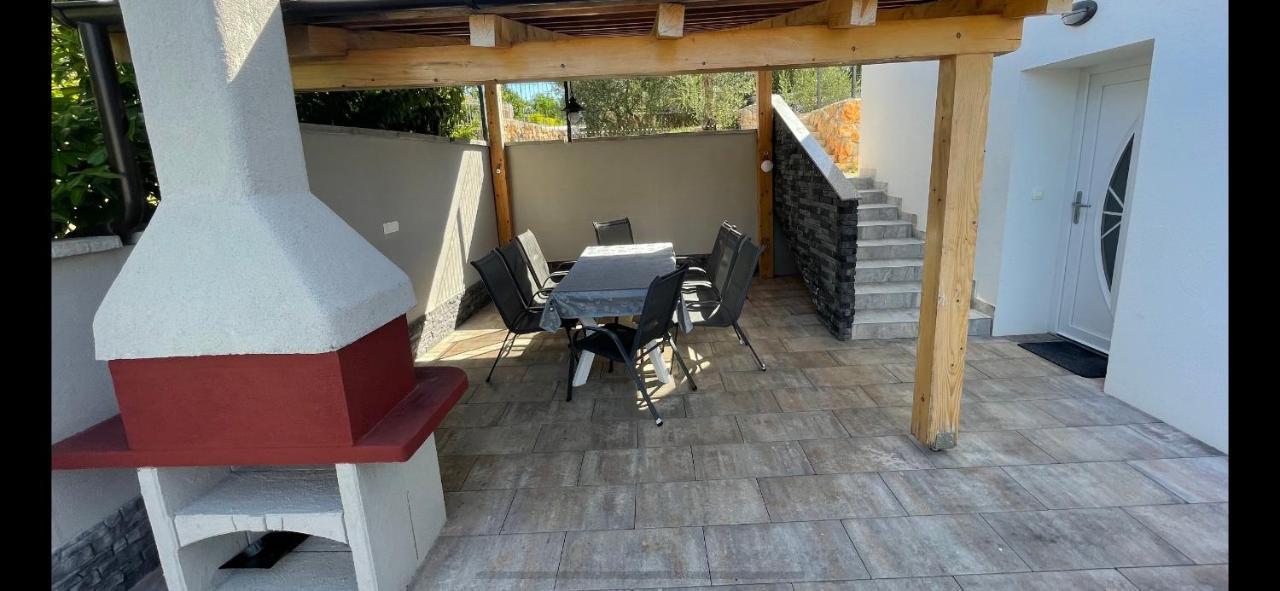 Villa Mira ***** Pinezići Zewnętrze zdjęcie