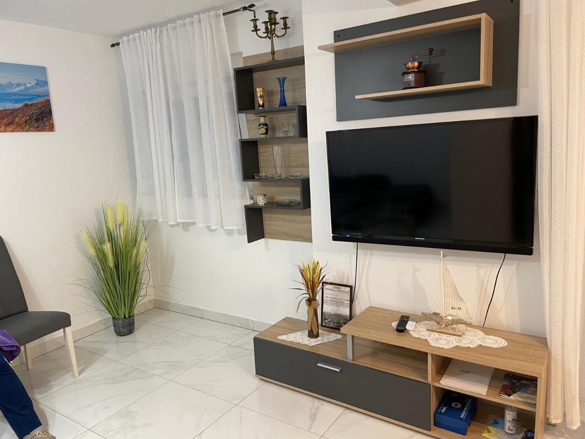 Villa Mira ***** Pinezići Zewnętrze zdjęcie