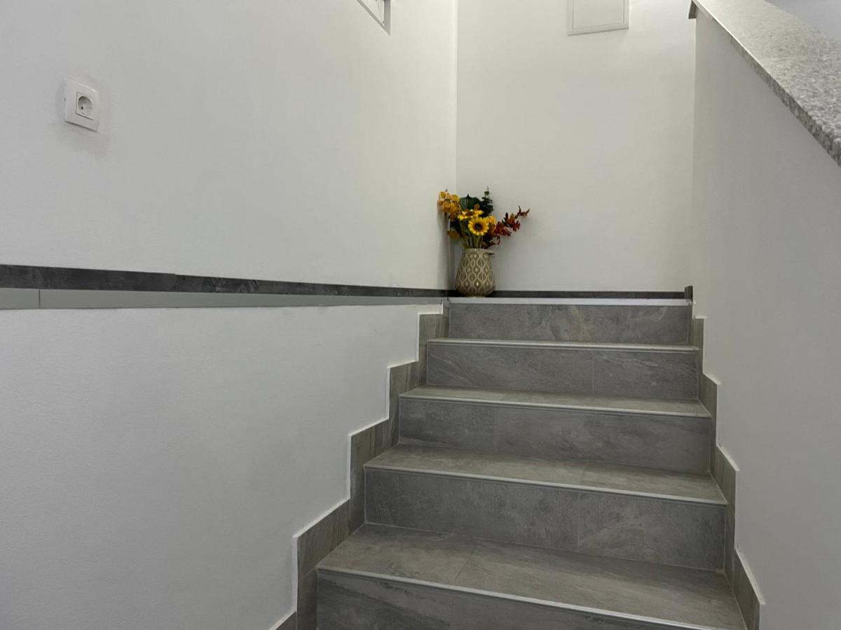 Villa Mira ***** Pinezići Zewnętrze zdjęcie