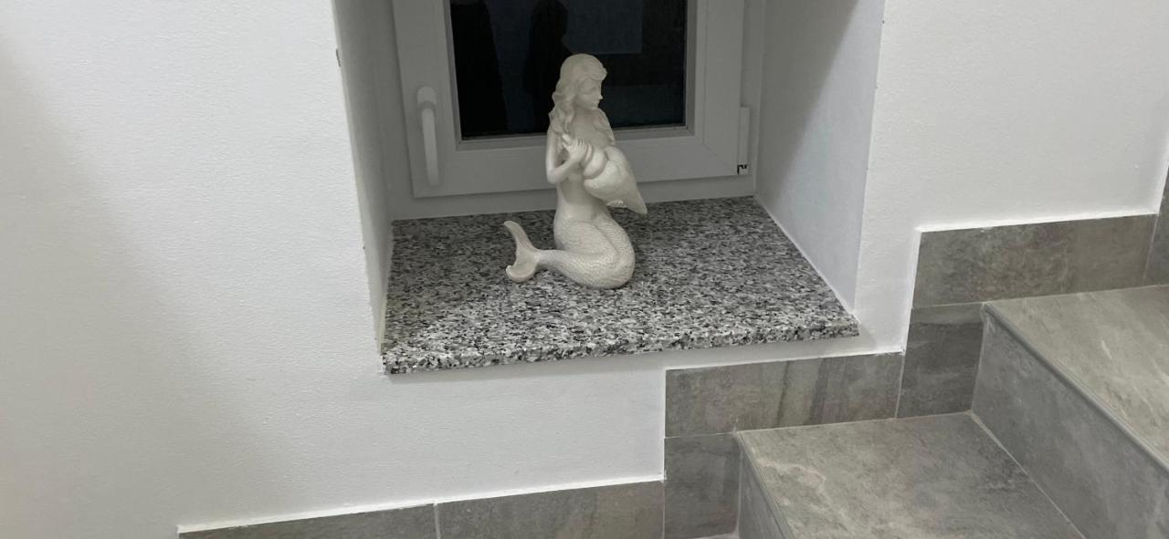 Villa Mira ***** Pinezići Zewnętrze zdjęcie