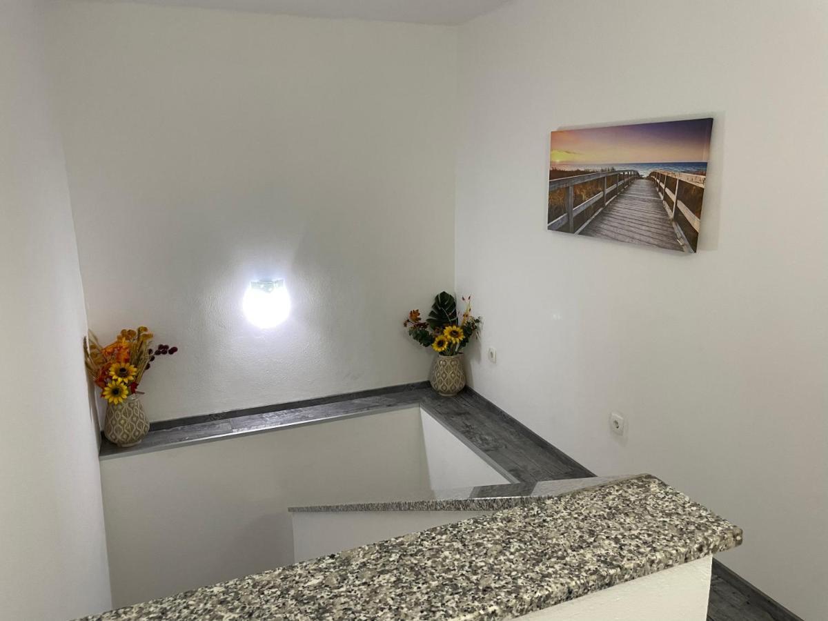 Villa Mira ***** Pinezići Zewnętrze zdjęcie