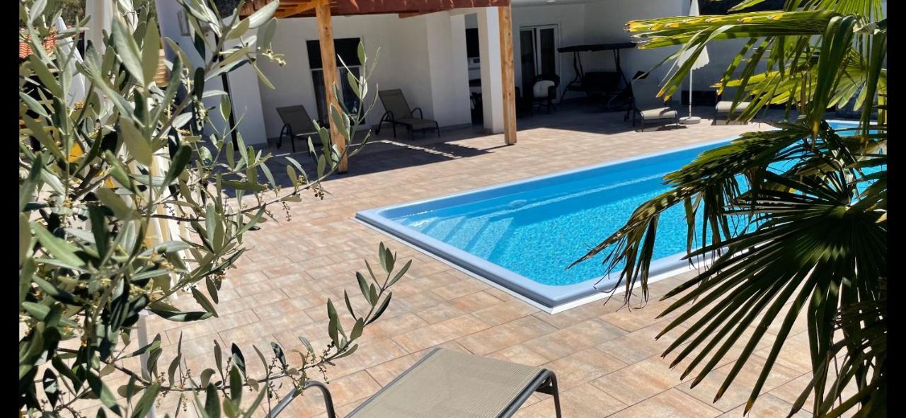 Villa Mira ***** Pinezići Zewnętrze zdjęcie