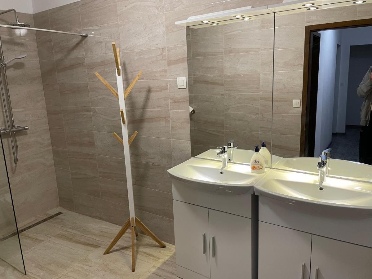 Villa Mira ***** Pinezići Zewnętrze zdjęcie