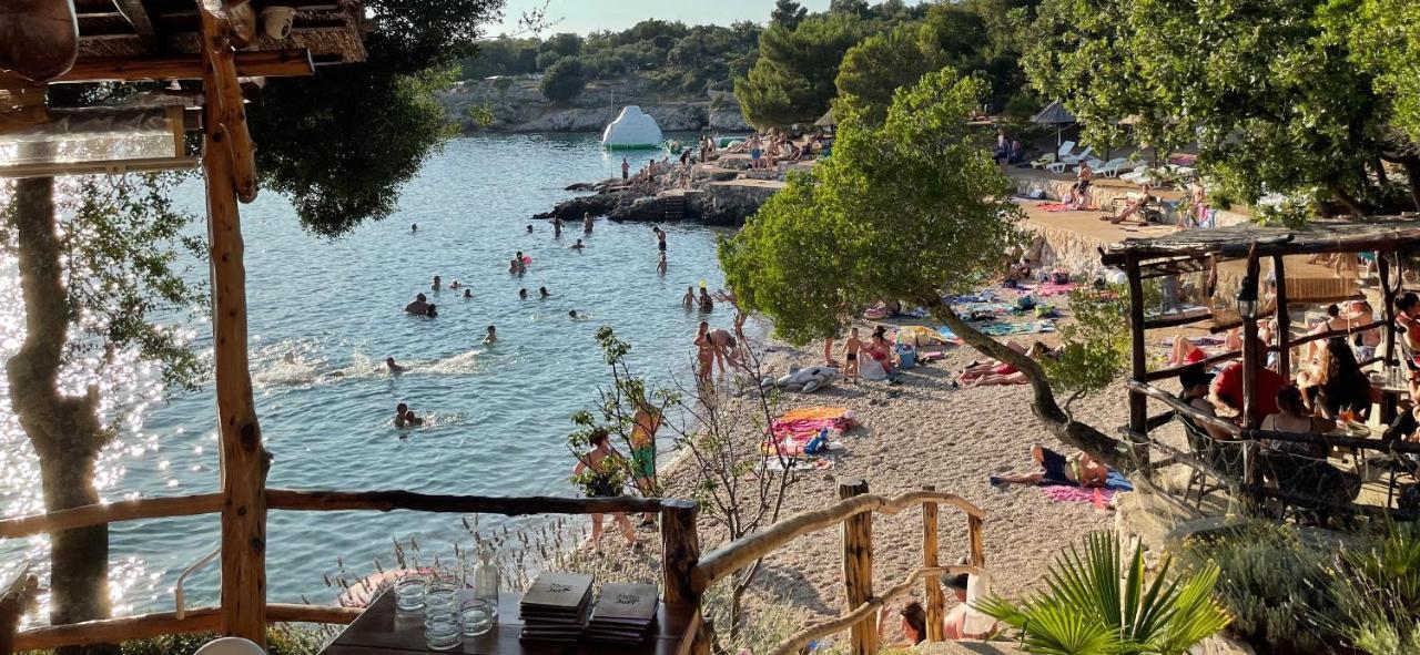Villa Mira ***** Pinezići Zewnętrze zdjęcie