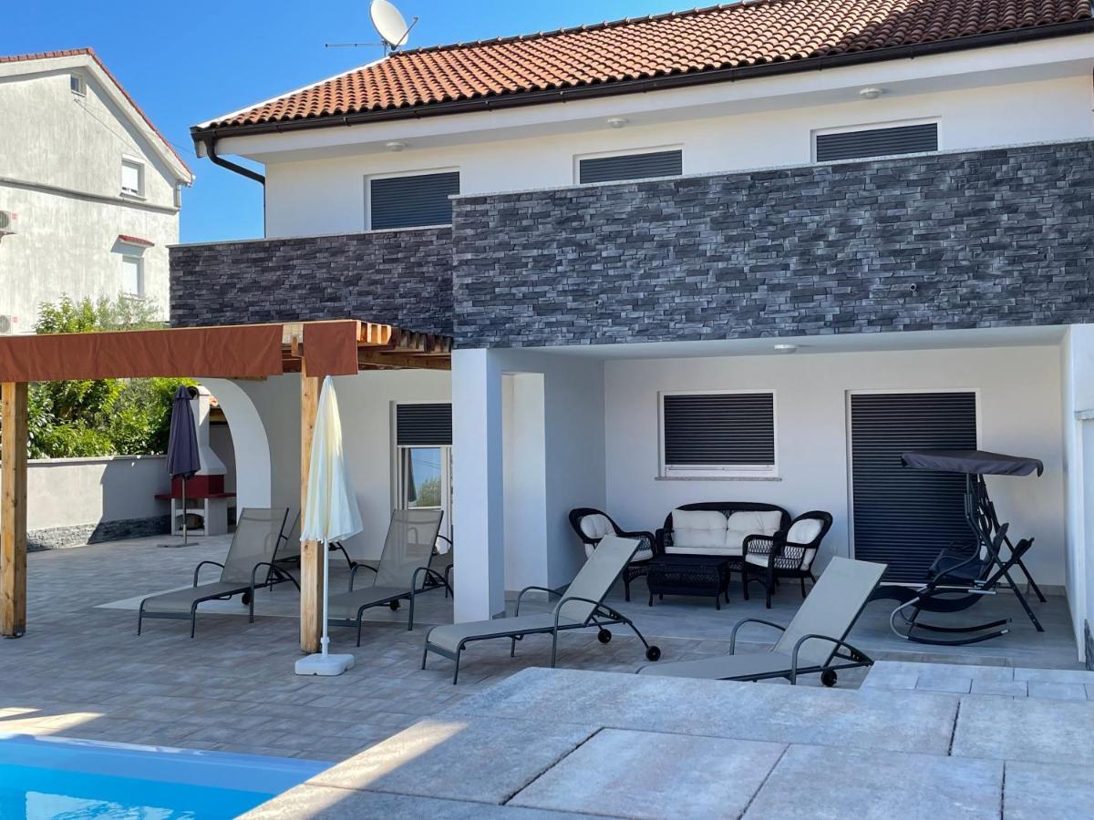 Villa Mira ***** Pinezići Zewnętrze zdjęcie