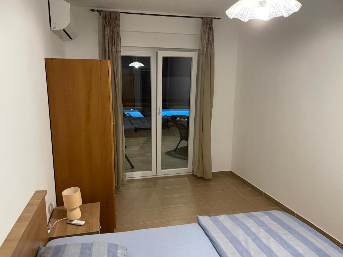 Villa Mira ***** Pinezići Zewnętrze zdjęcie